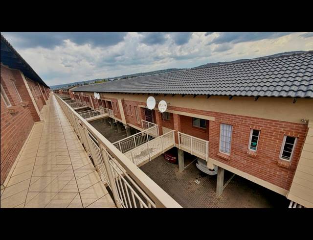3 BEDROOM TOWNHOUSE FOR SALE IN EQUESTRIA